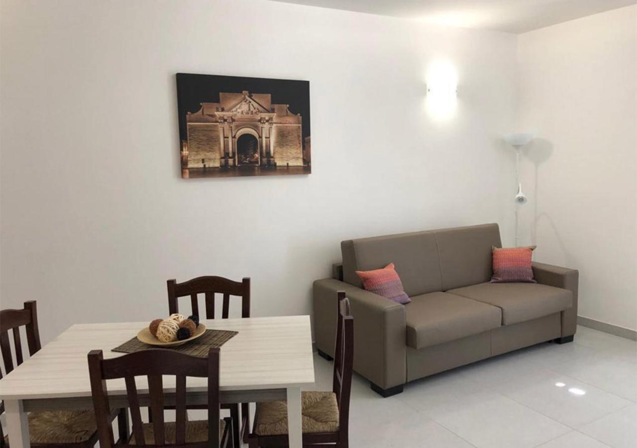 3g Baroque Apartment